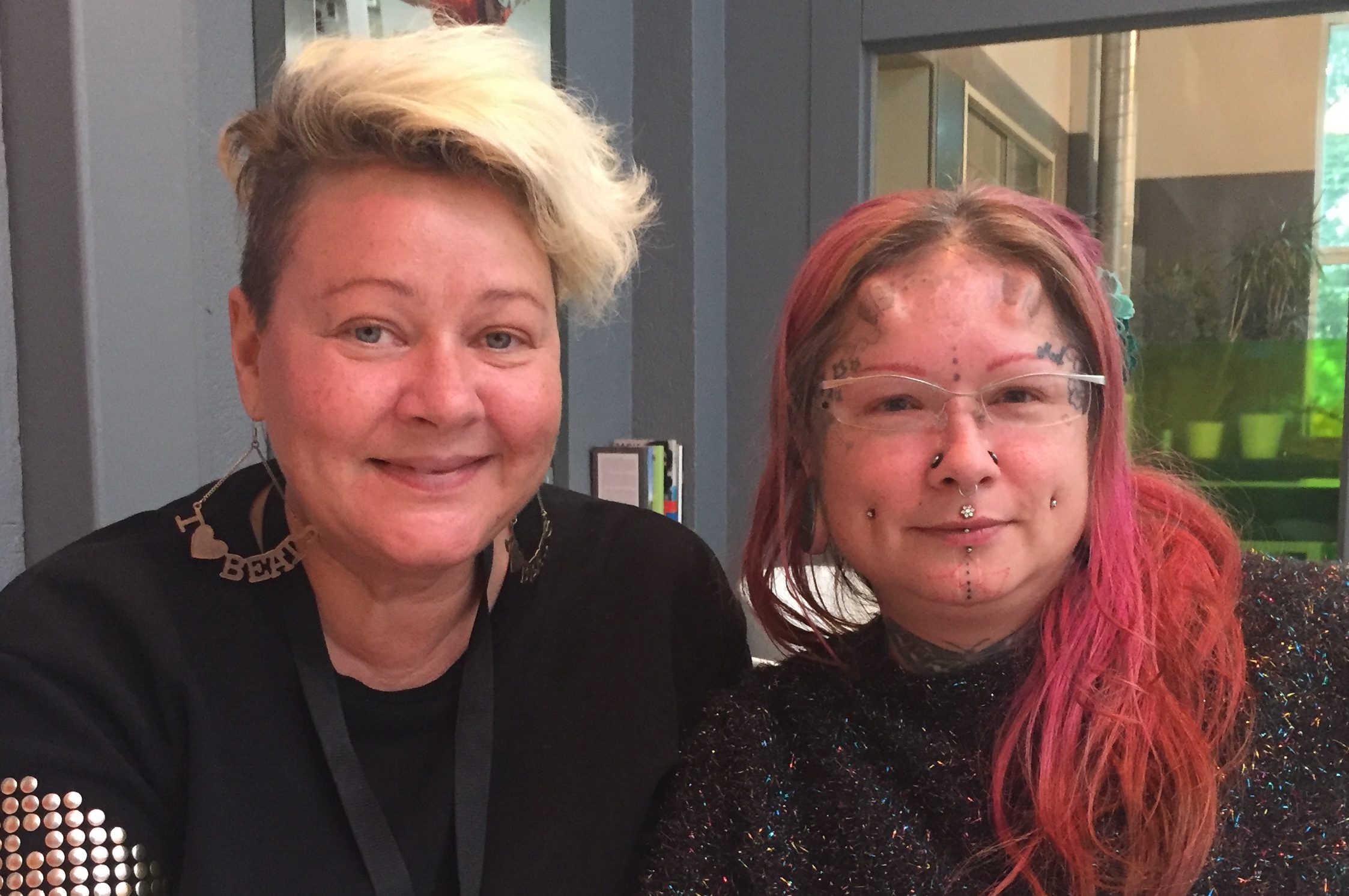 Lotta och Helena arbetar på Nätvandrarna, ett projekt hos Fryshuset